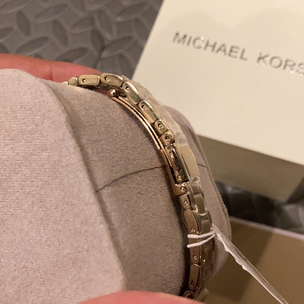 NWT Michael kors mk4334 gold watch - Picture 5 of 6